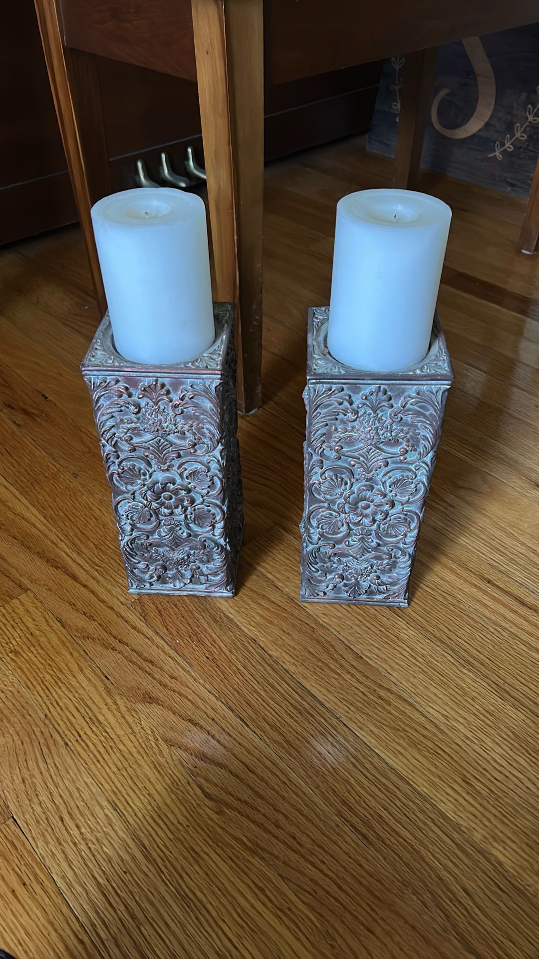 2 Candle Holders