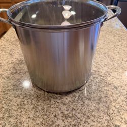 Brand New- 21 Quart Water Bath Canner With Lid And Rack - Never Used And New