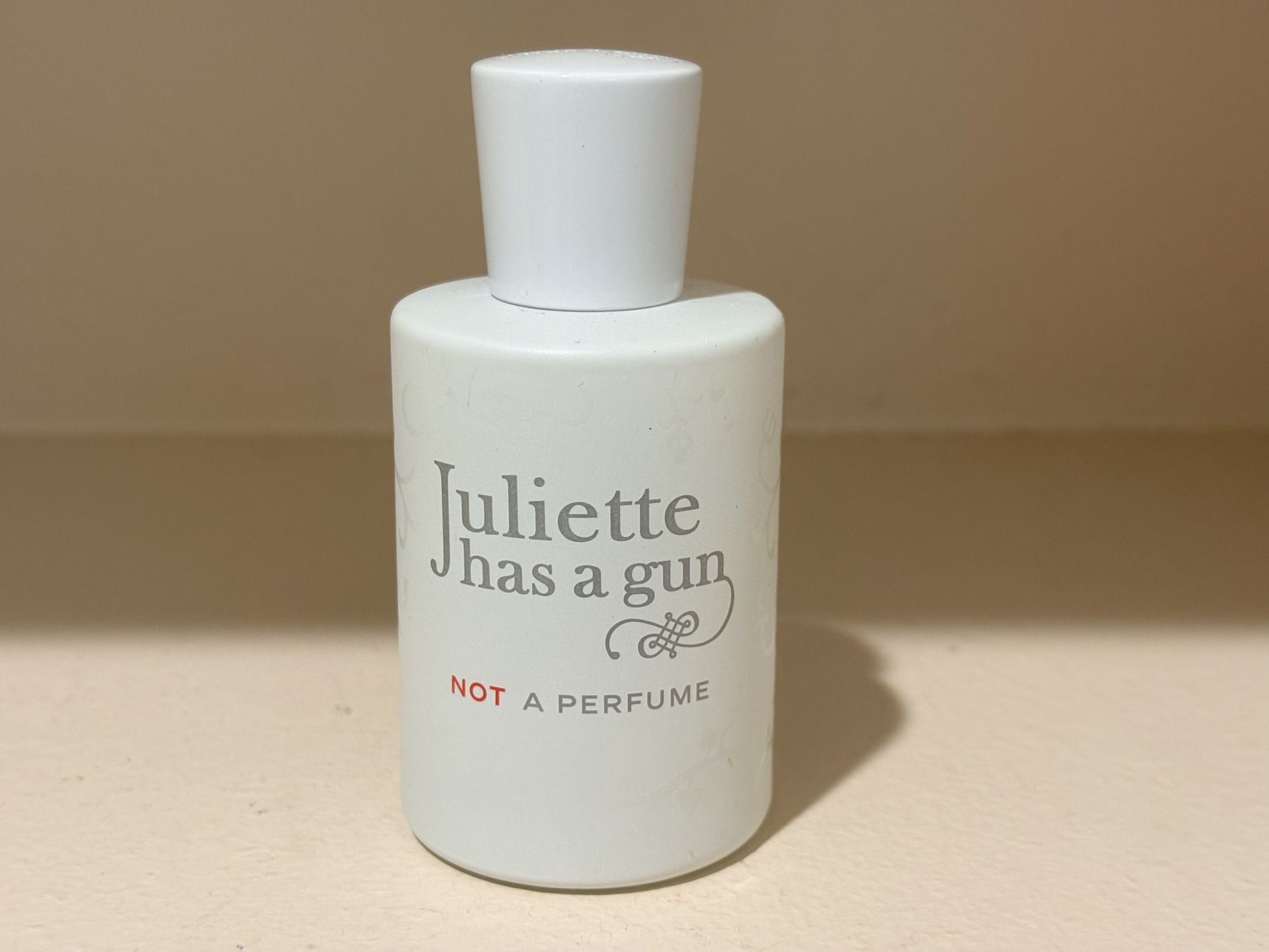 Juliet Has A Gun Perfume 