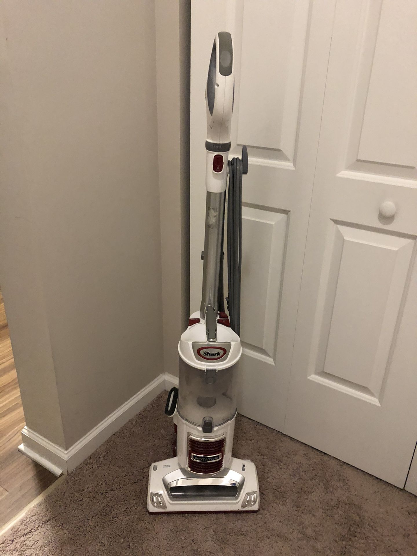 Shark Rotator Lift Away Vacuum