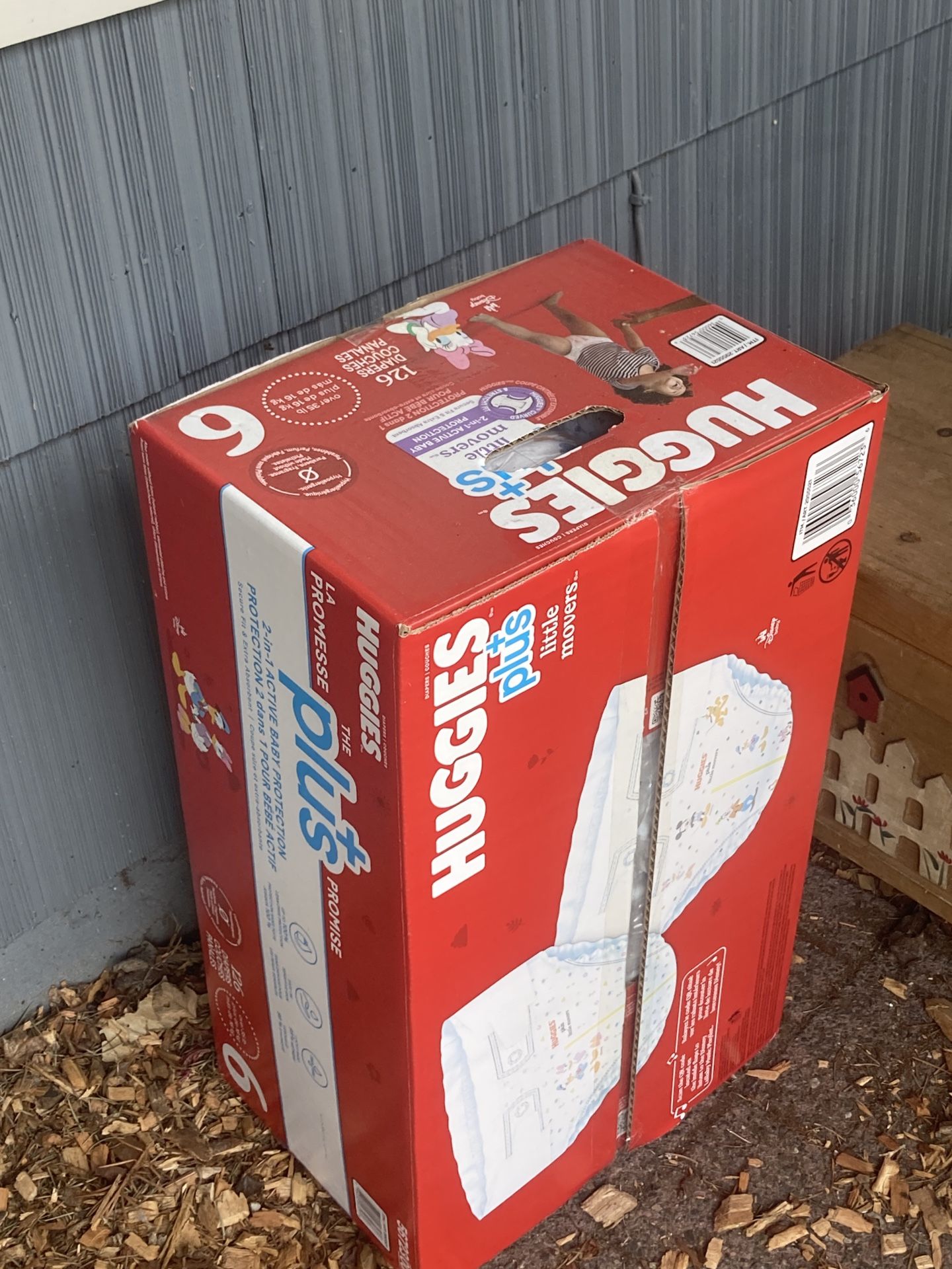 Whole Bunch Of Diapers Size 6!
