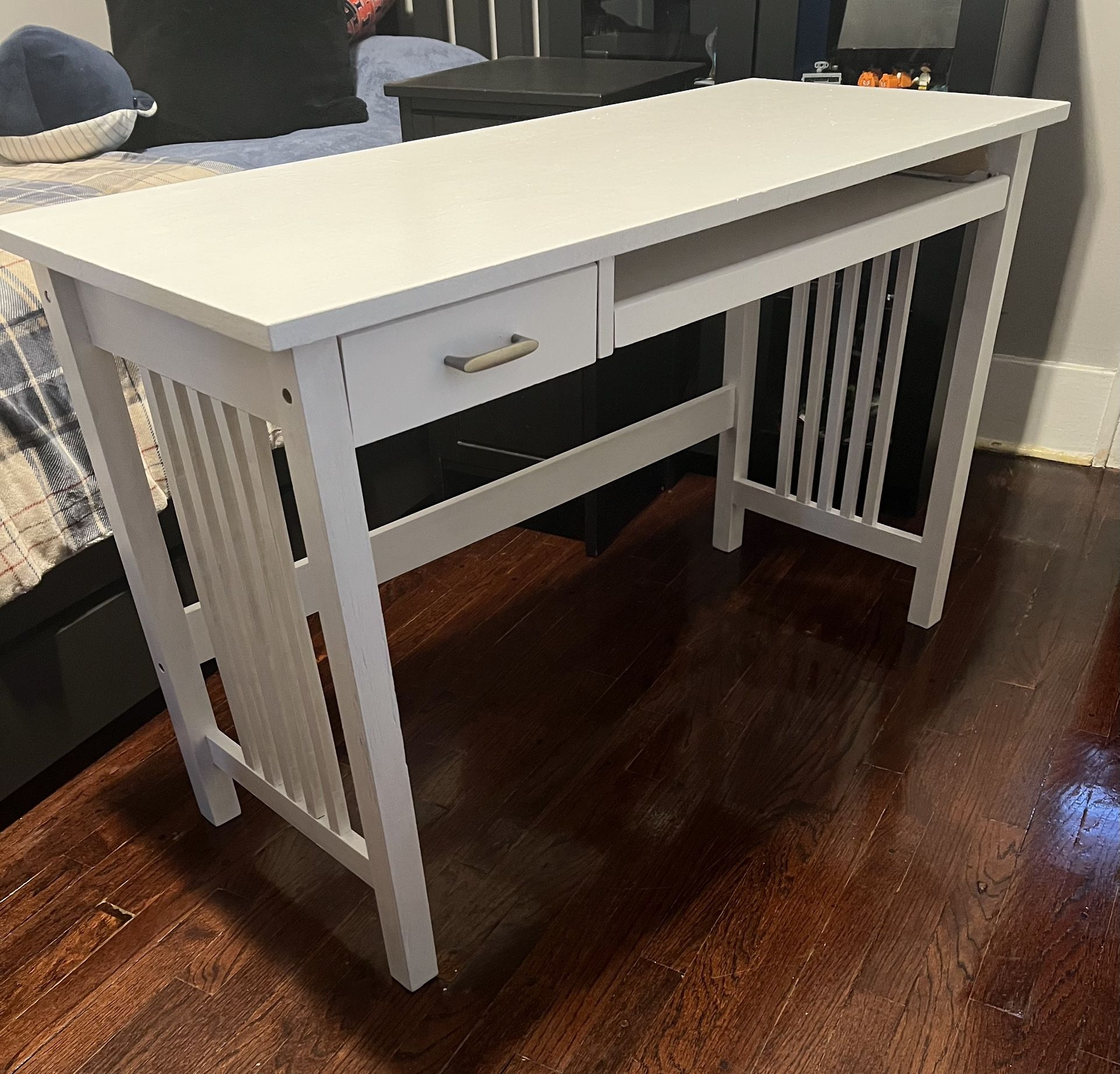 Desk – white with Drawers 47 W x 20 D x 29 ½ H