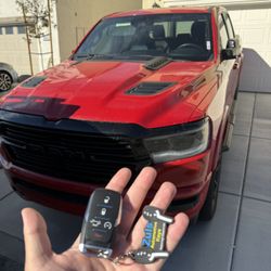 Car Key. Llaves Para Carros. Autos. Controles. Fob.