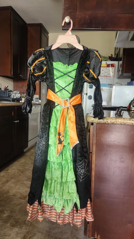 Witch Costume Size 7-8