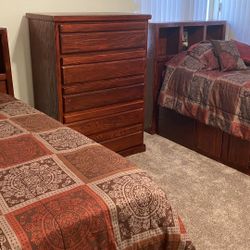 Twins Beds With Dresser 