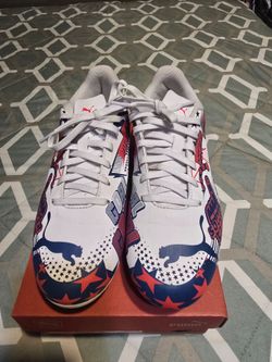 Boys Puma Soccer Cleats Size 6