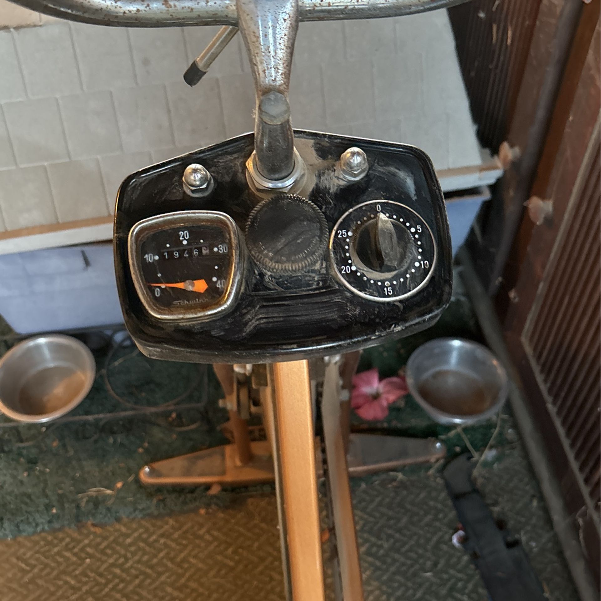 Stationary SCHWINN bike large seat, adjustable handlebars very sturdy