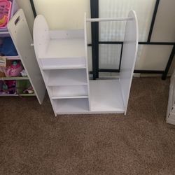 Dress Up Stand 