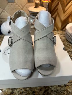 Cute dressy shoes