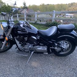 2004 VStar 1100 Classic  only 1,410 mi!