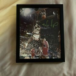 Shawn Kemp Signed Picture