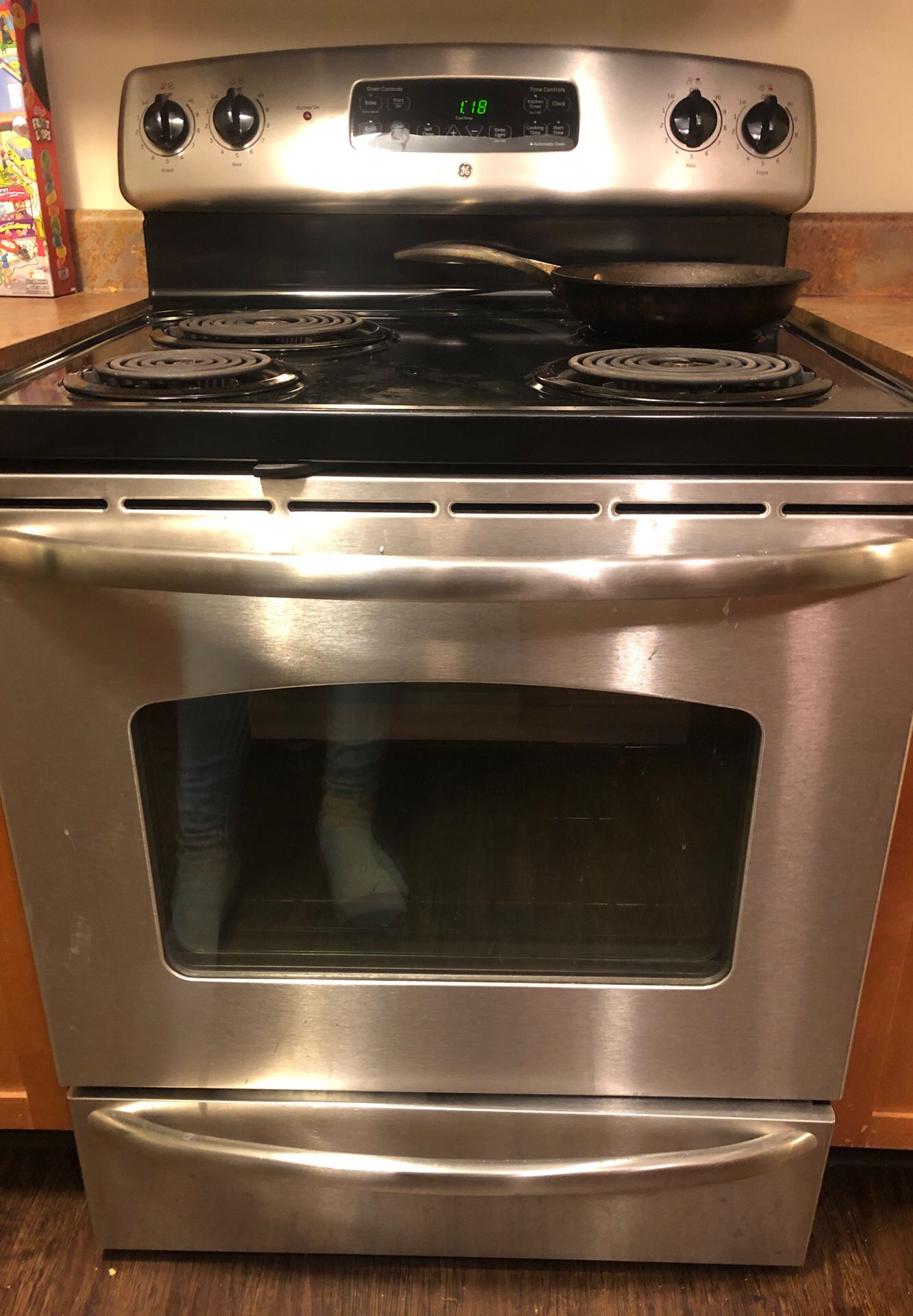 GE set microwave stove refrigerator