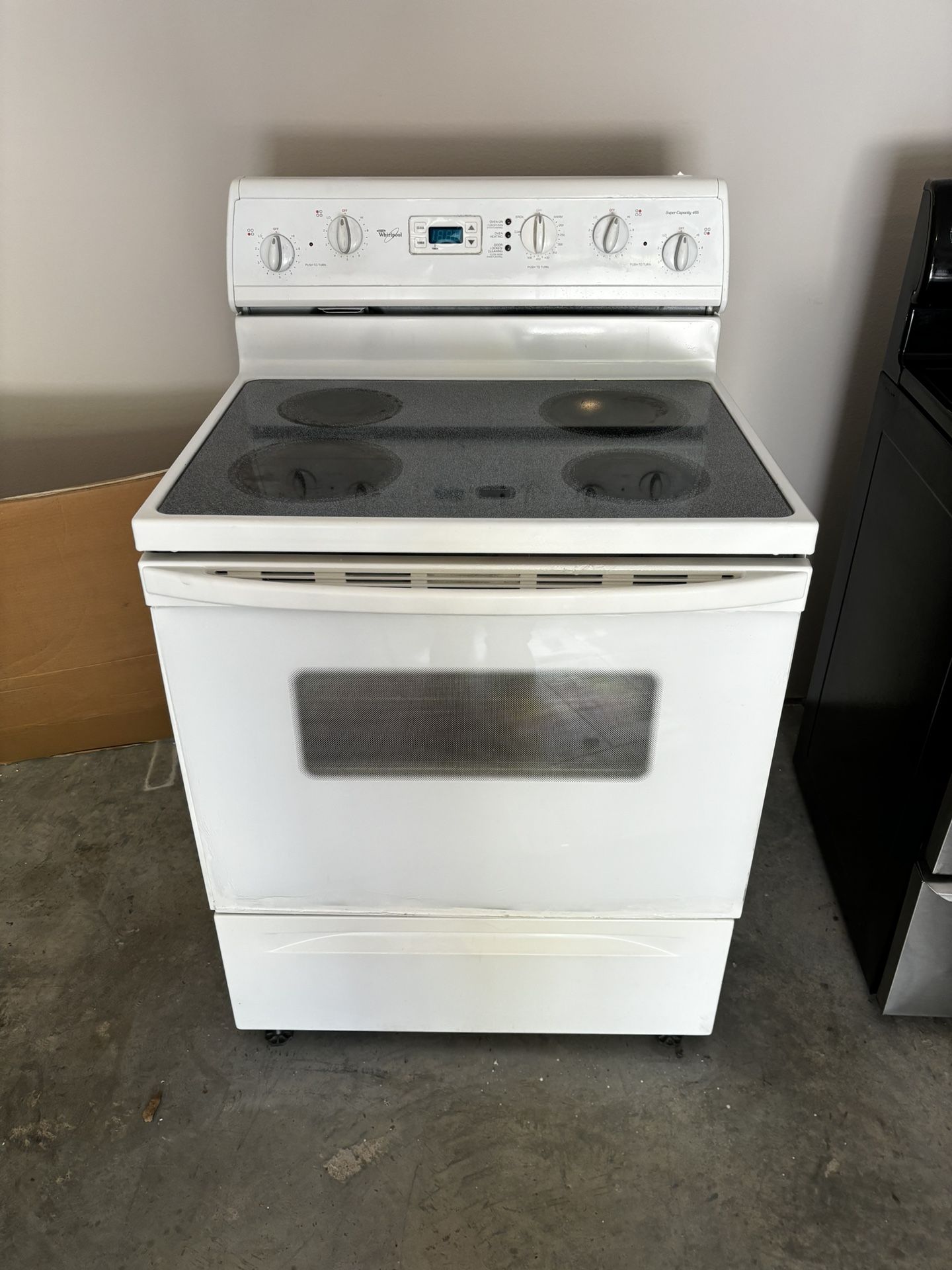 Whirlpool White Stove