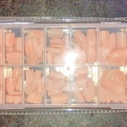 250+ PRESS ON NAILS- NUDE NIB