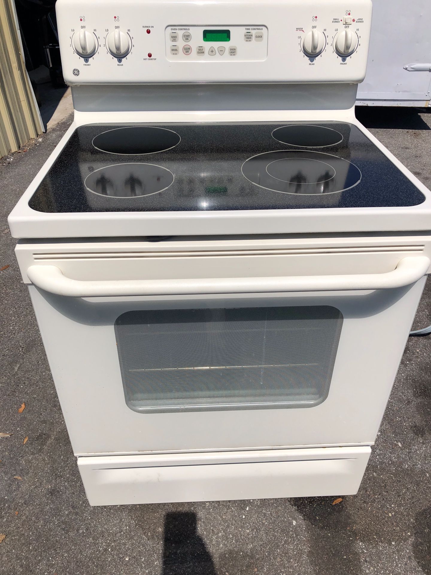 Ge beige glass top stove
