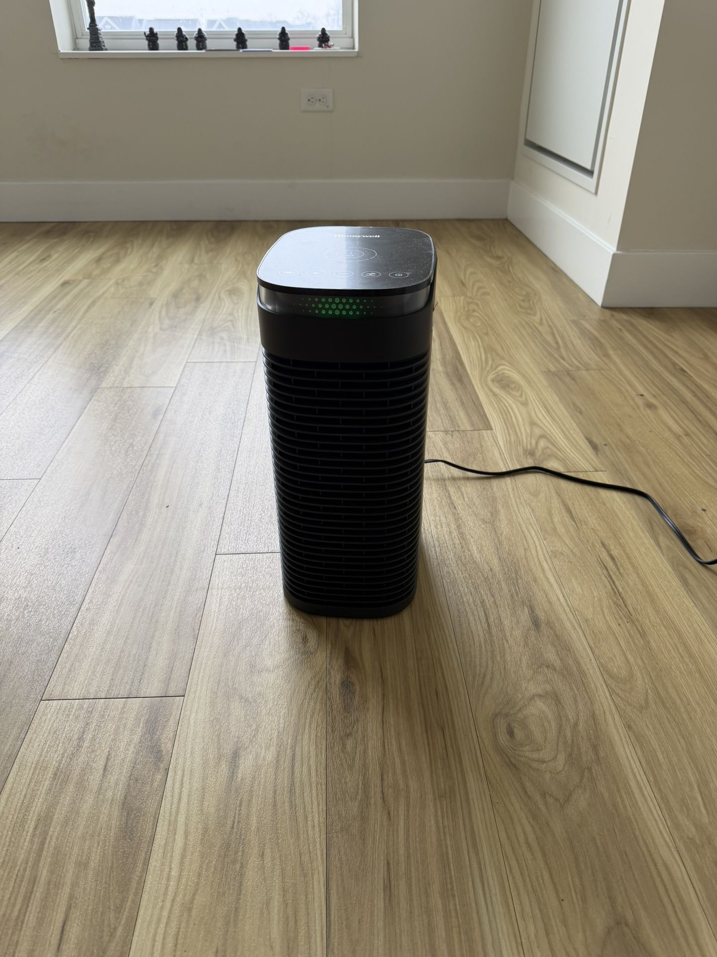 Honeywell InSight HEPA Air Purifier for Medium Rooms