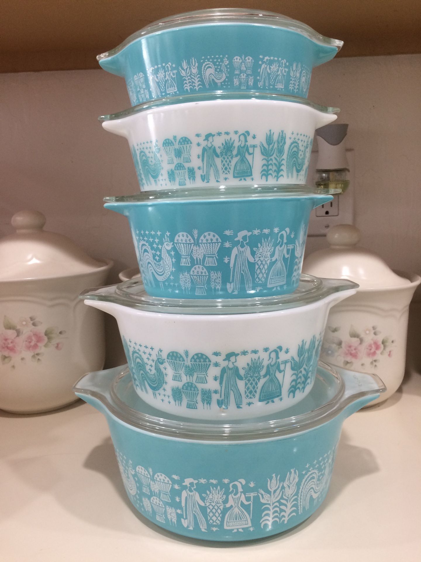 Vintage Pyrex Amish Butterprint Casserole Set