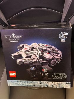Millennium Falcon Lego Set