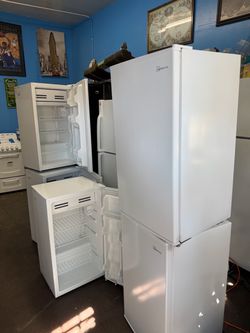Small fridge 19 x33 inch