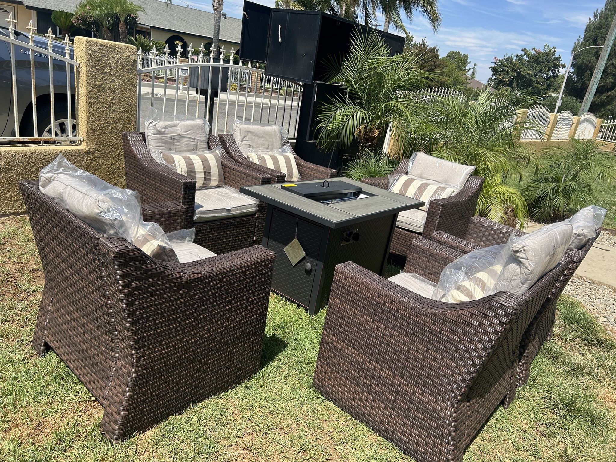 Patio Furniture Set Outdoor New In The Box 
