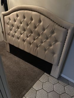 OUEEN FABRIC HEADBOARD