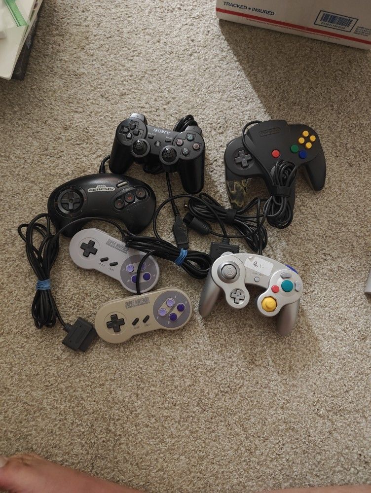 Box Of Retro Controllers (Non Tested, For Parts)