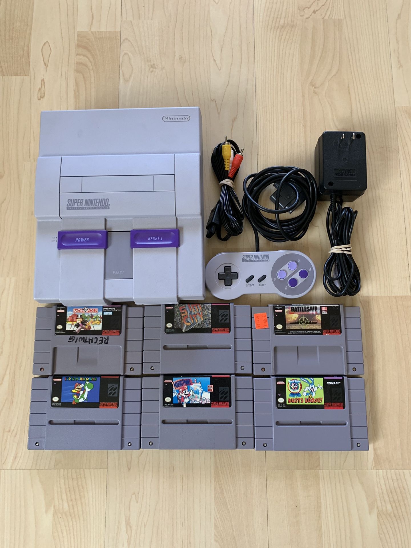 Super Nintendo SNES with 6 Game