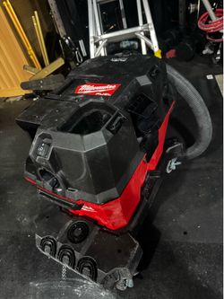 Milwaukee 6 gal shop vac