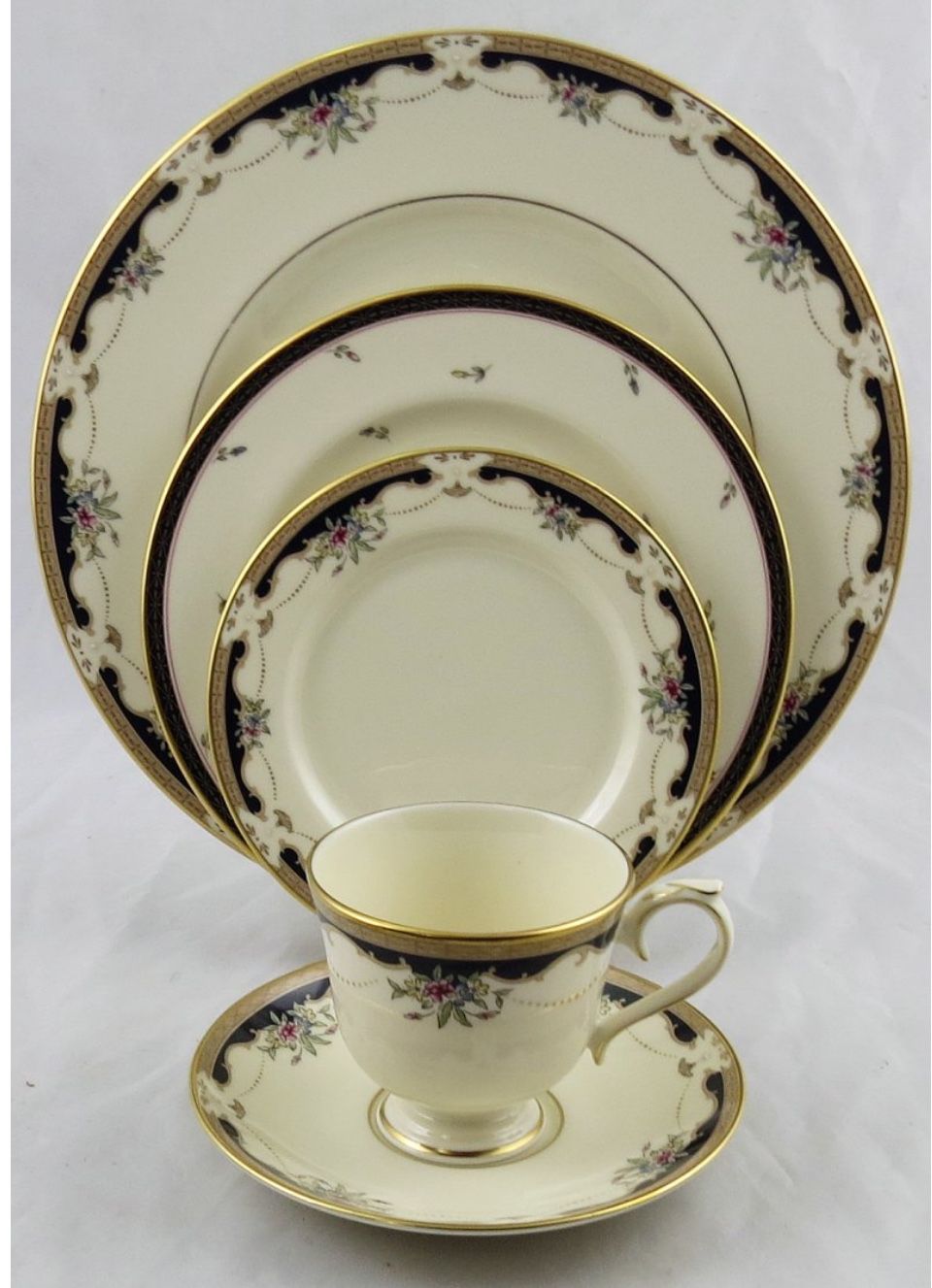 Four Place Settings Lenox Hartwell House China
