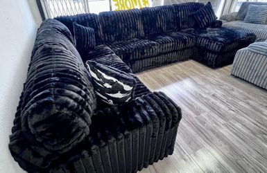 🖤 NEW Oversized Black Corduroy Sectional🖤💲 ONLY $1,650