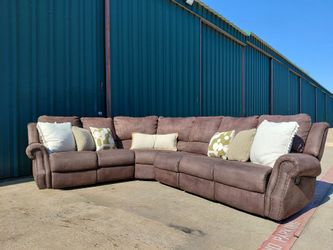 Lone Star Reclining Sectional- $550.