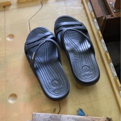Croks Size7