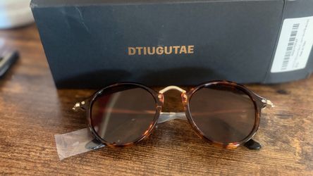 Dtiugutae Round Tortoise Sunglasses