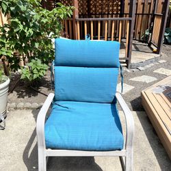 6 Lightweight, Comfortable Patio Chairs