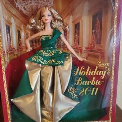 Mattel Vintage Holiday Barbie Limited Edition 2011. New and Unopened 