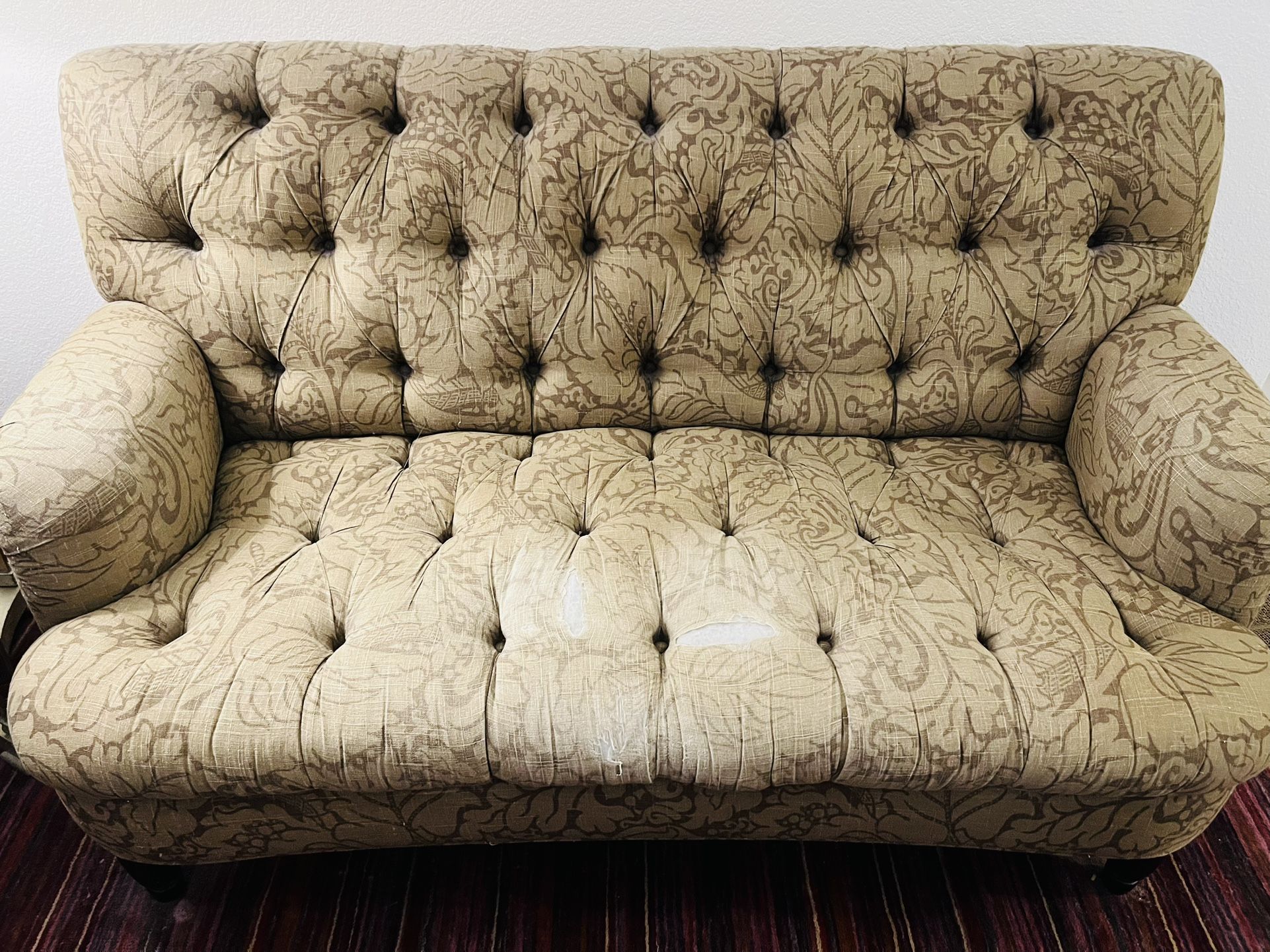 Linen Tufted Loveseat