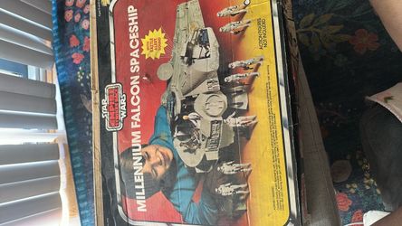 Vintage 1980 Kenner Star Wars Millennium Falcon Spaceship w/ Original Box