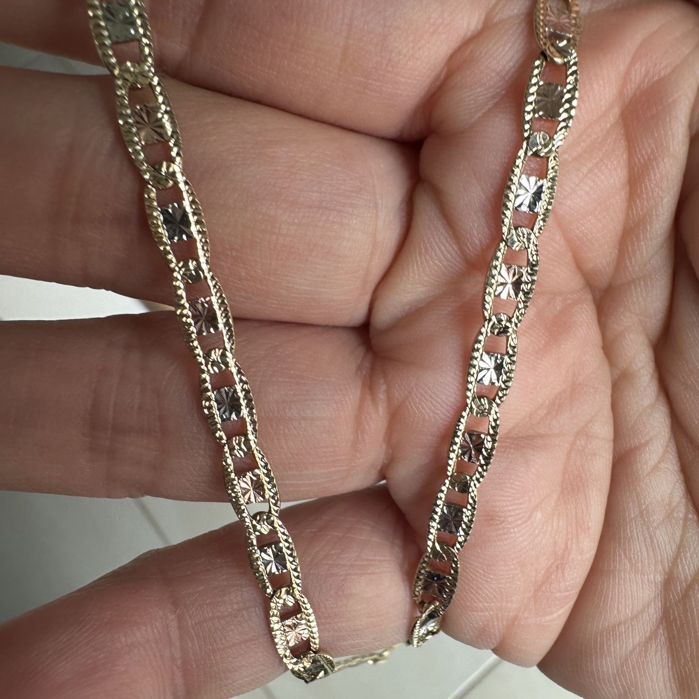 14kt Valentino Chain Necklace 20”