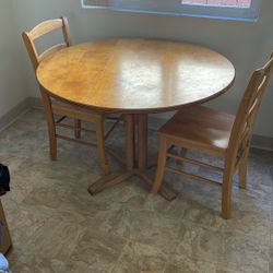Table Chairs 