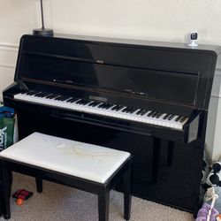 Beautiful Spinet Piano