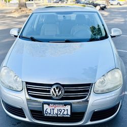 Super Clean, Reliable Car, One Owner& Smog Ready 🚗