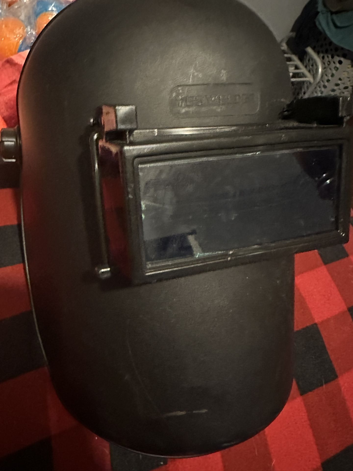 Yeswelder Hood