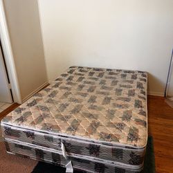 Free Queen Size Mattress With A Spring Box 