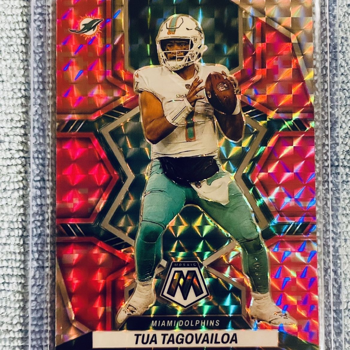 Tua Tagovailoa 2020 Panini Mosaic Football Pink Camo Prizm Nfl