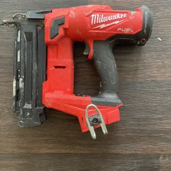 Milwaukee Fuel Brushless Brad Nailer