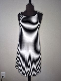 Old Navy Womens Small S Black Off White Stripe Scoop Neck A-Line Swing Dress