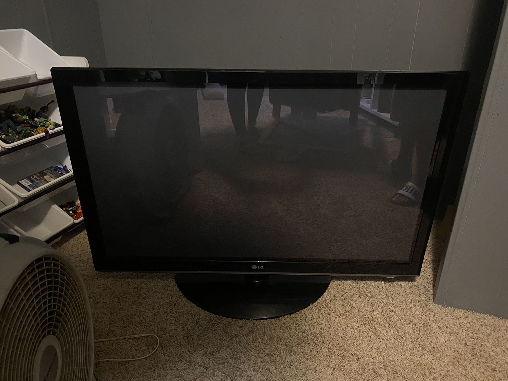 50 inch LG flat screen tv