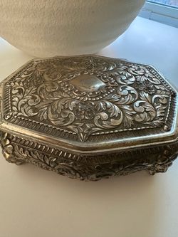 Trinket box made in Japan