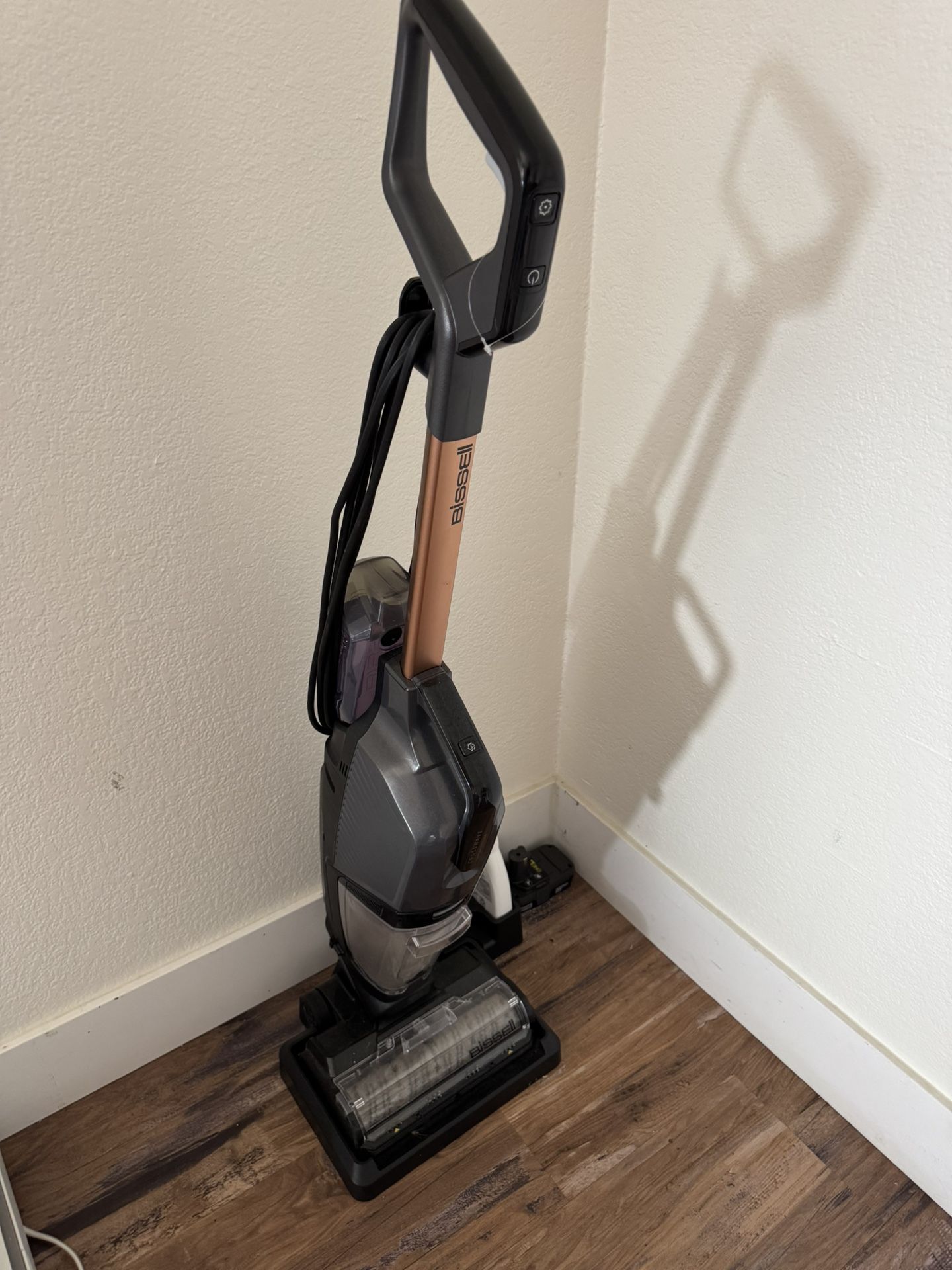 New - Bissell Floor and Carpet Cleaner