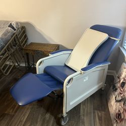 Geriatric Chair Hospital Grade